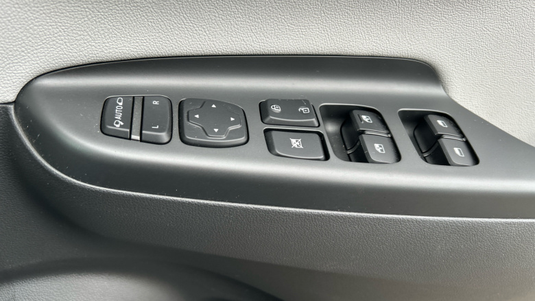 Hyundai KONA 150kW Ultimate 64kWh 5dr Auto Electric Hatchback